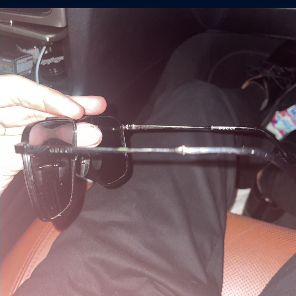 Gucci Aviator Sunglasses, they are not scratched and are cleaned. - Picture 2 of 4